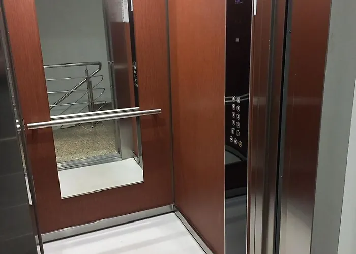 Апартаменти Apartamente Top Бухарест